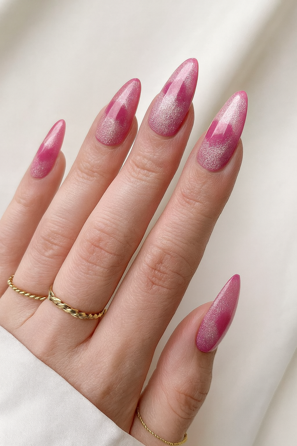 Pink Aura Heart Press-On Nails — Almond, Cat Eye